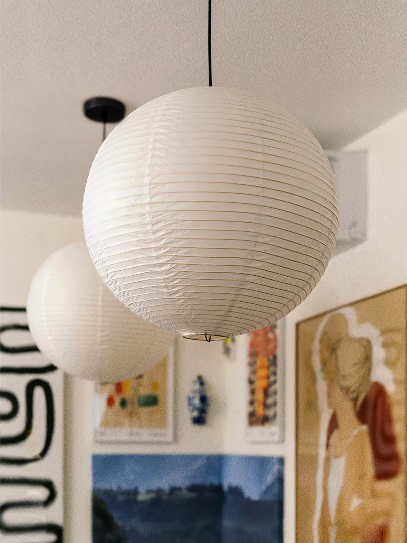 Suspension globe en papier Nuvora