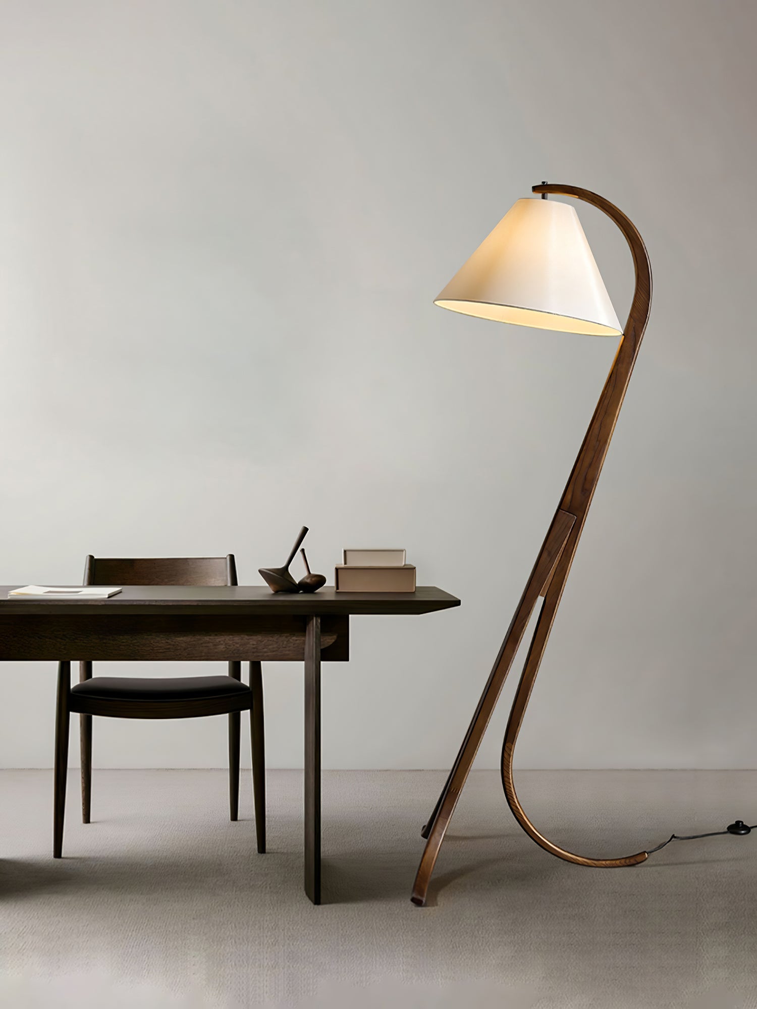 Orellis Curved Wood Floor Lamp
