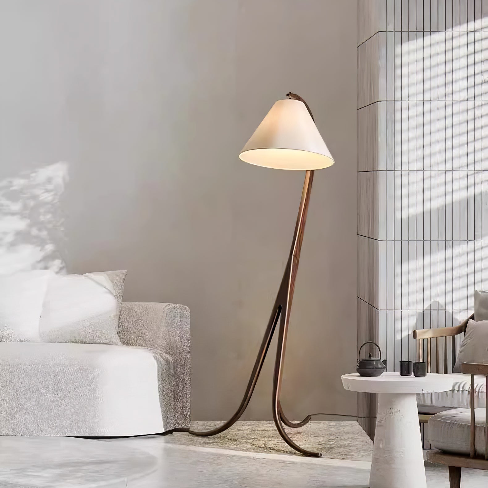 Orellis Curved Wood Floor Lamp