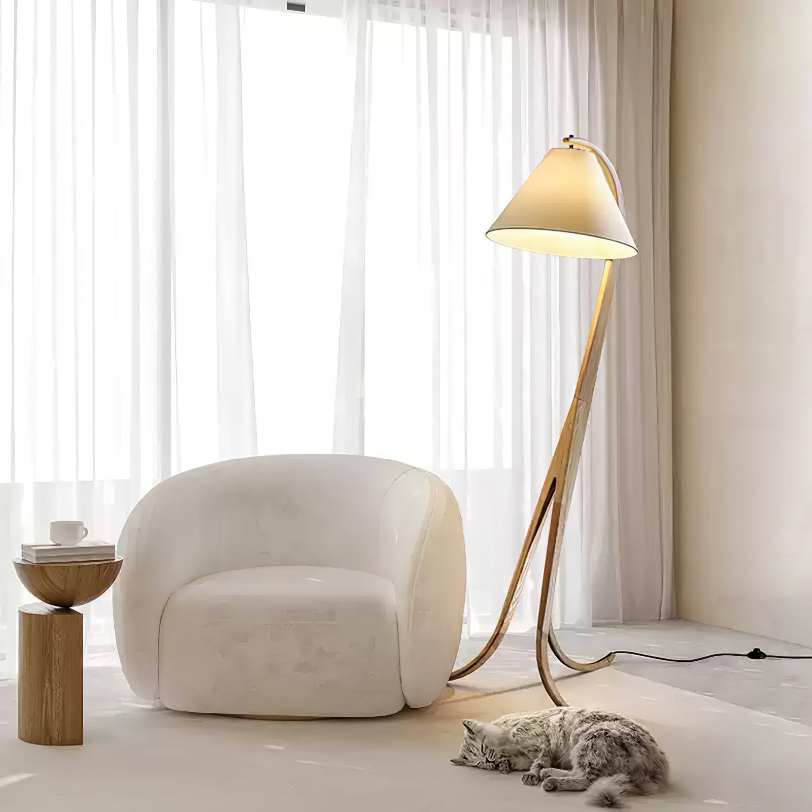 Orellis Curved Wood Floor Lamp