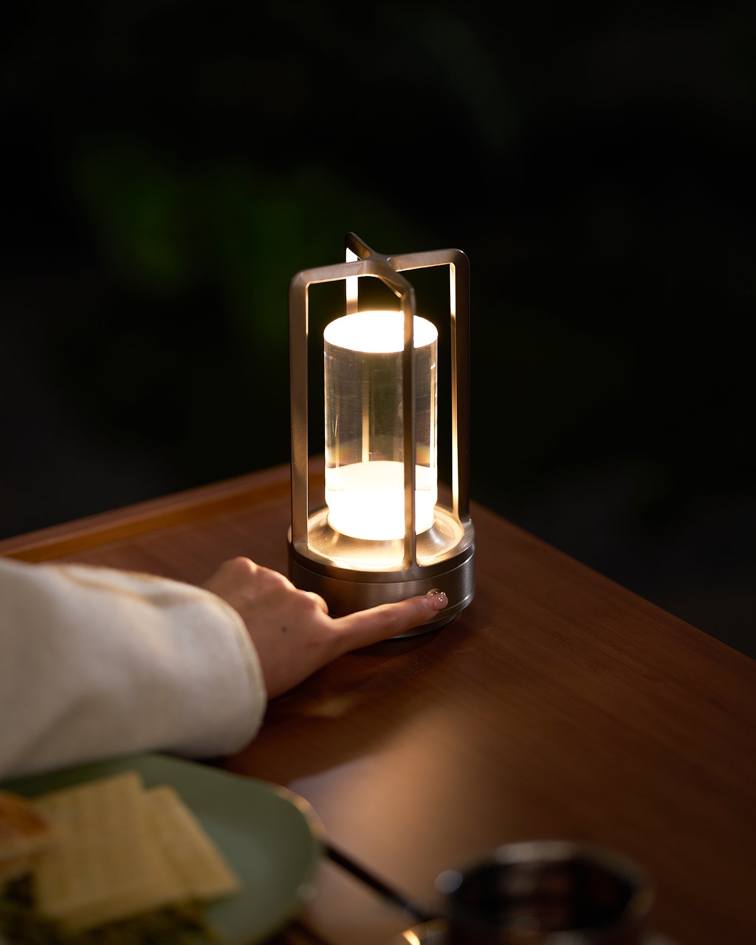 Orlina Cordless Table Lamp
