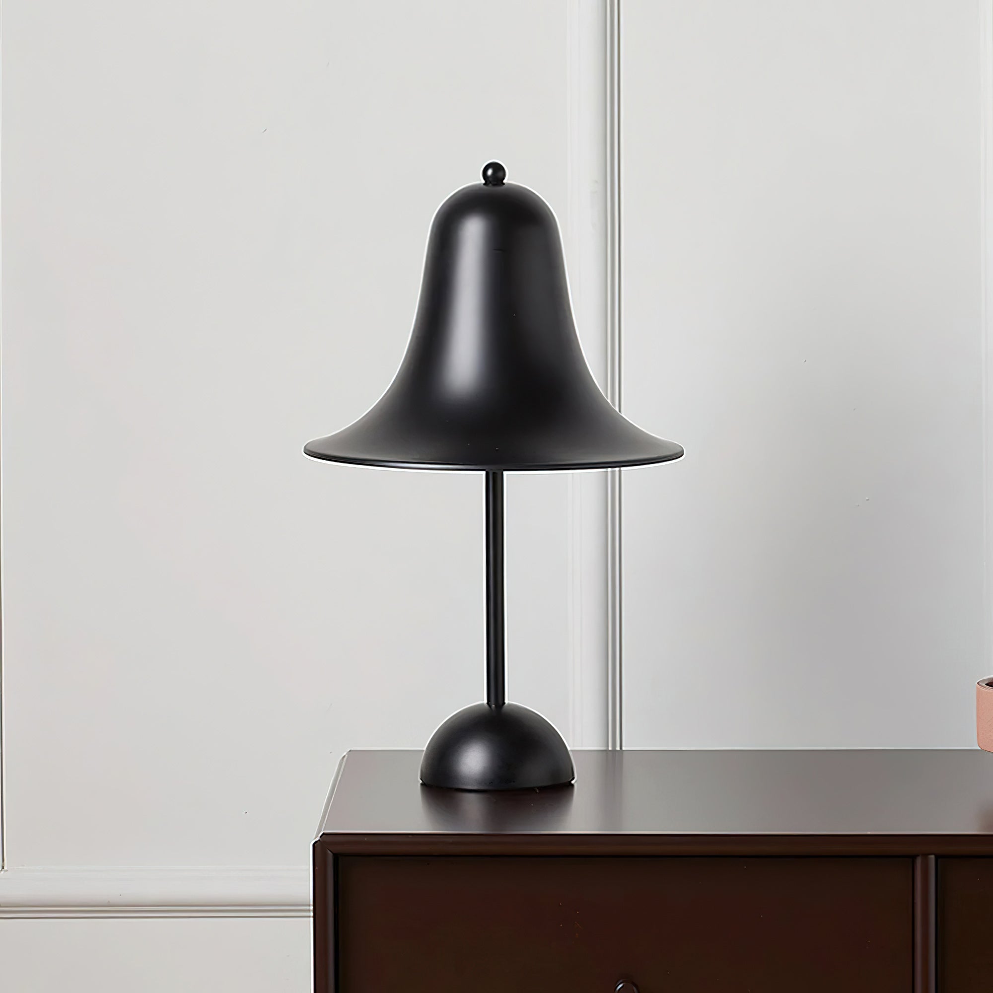 Pantop Bell Rechargeable Table Lamp