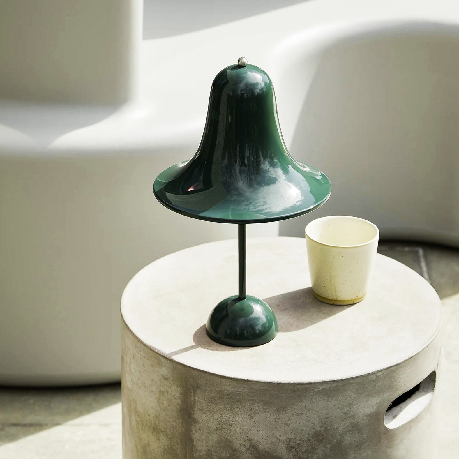 Pantop Bell Rechargeable Table Lamp