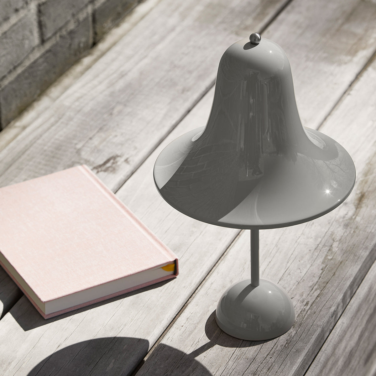 Pantop Bell Rechargeable Table Lamp