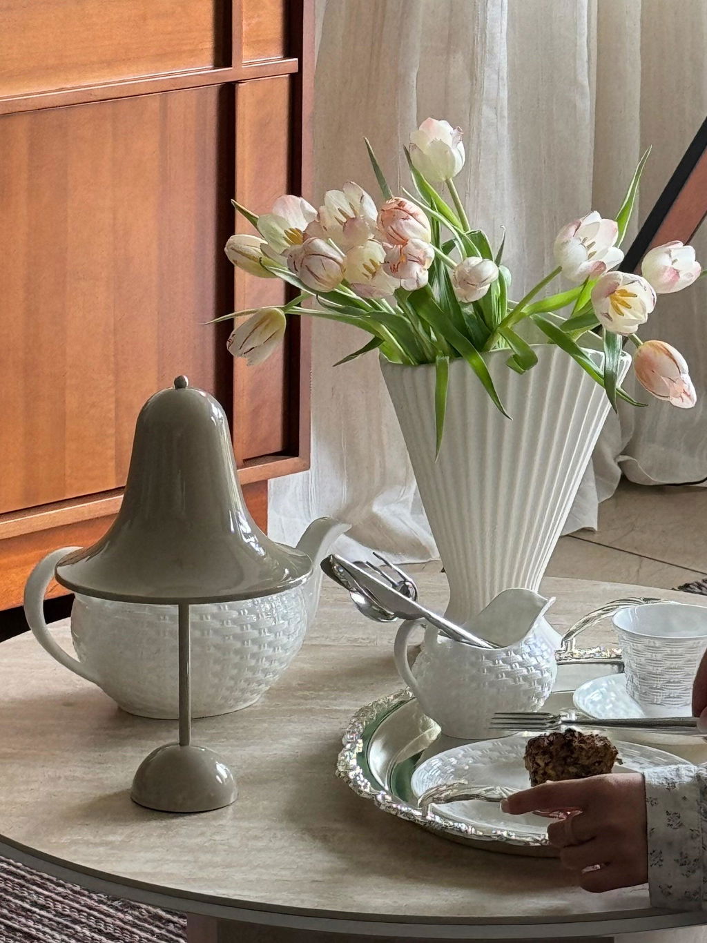 Pantop Bell Rechargeable Table Lamp