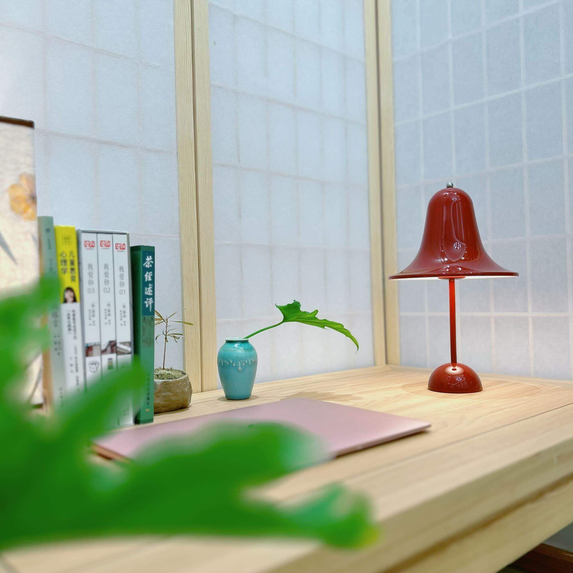 Pantop Bell Rechargeable Table Lamp
