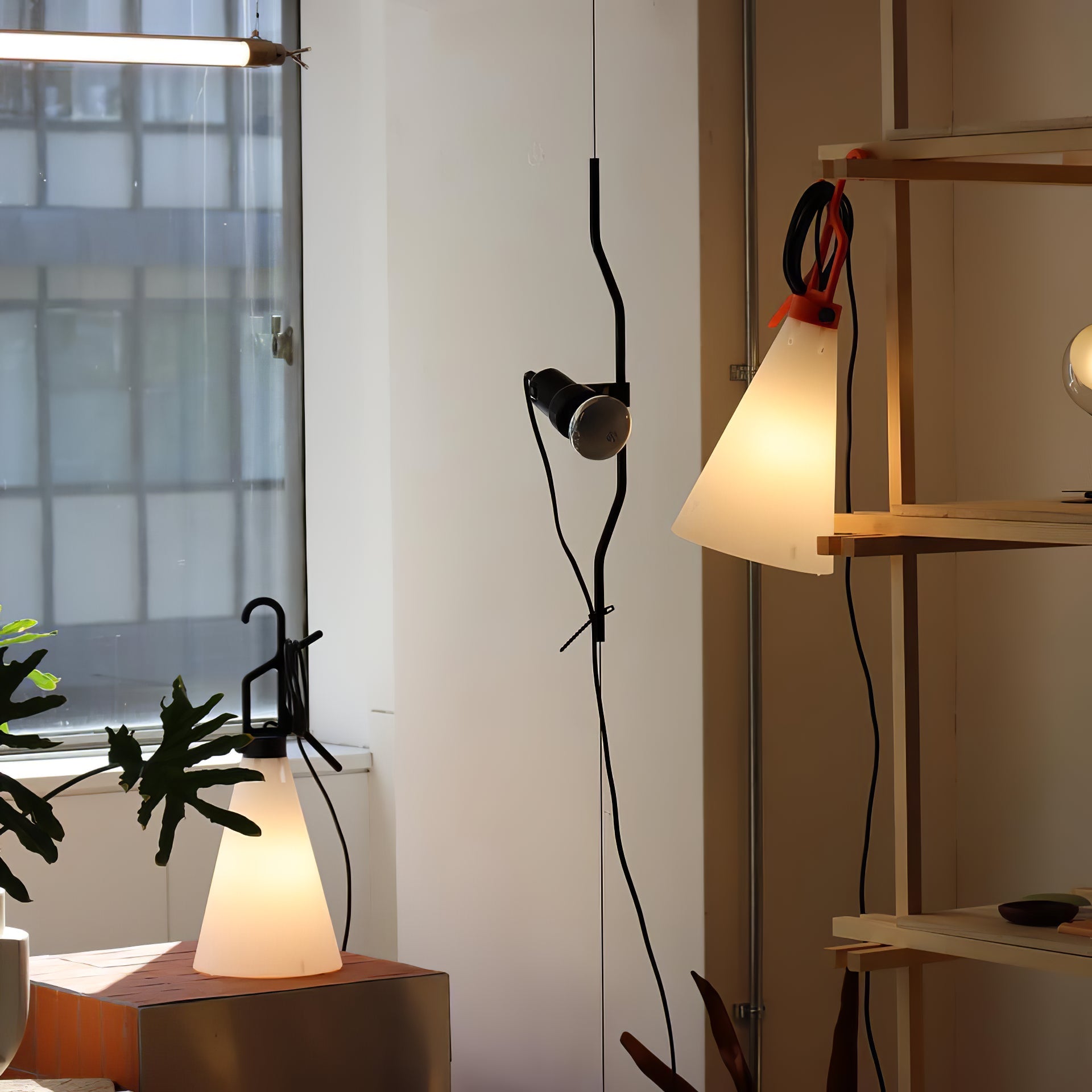 Parentesi Tension Cable Floor Lamp
