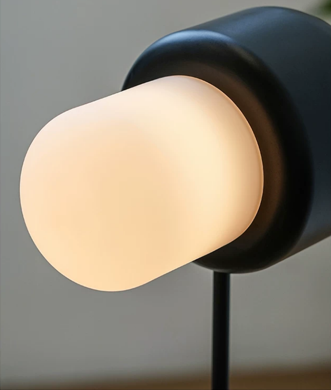 Pavlo Sculptural Dog Floor Lamp