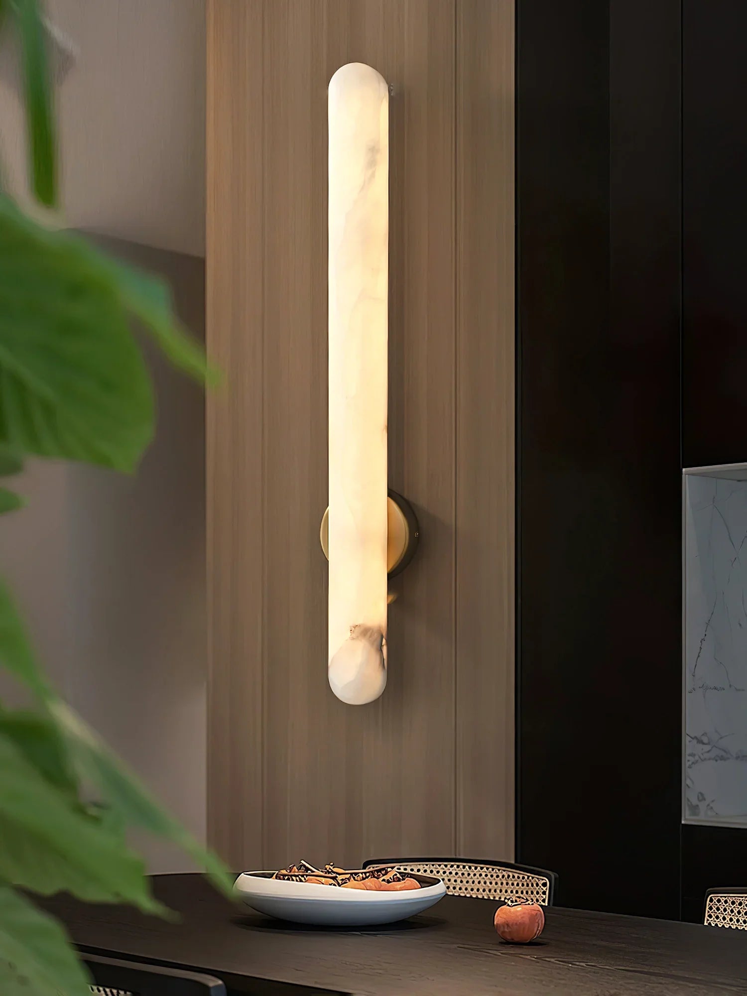 Selune Alabaster Column Wall Light