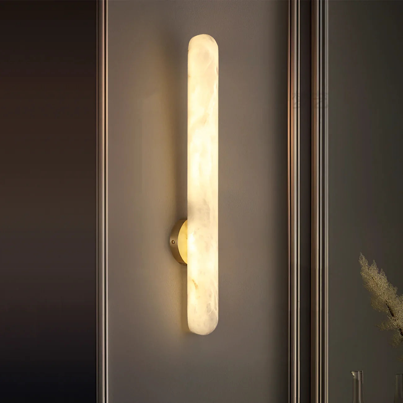 Selune Alabaster Column Wall Light