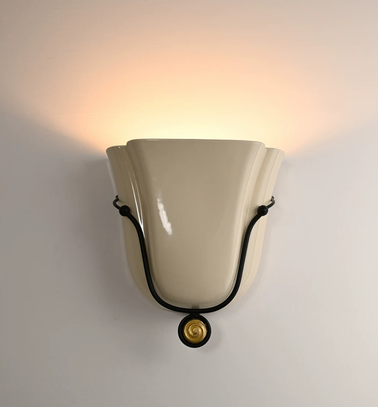 Solenne Shell Wall Sconce
