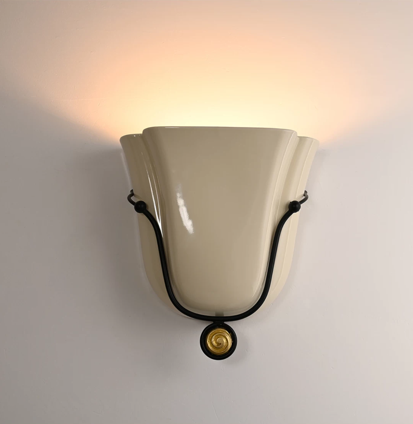 Solenne Shell Wall Sconce