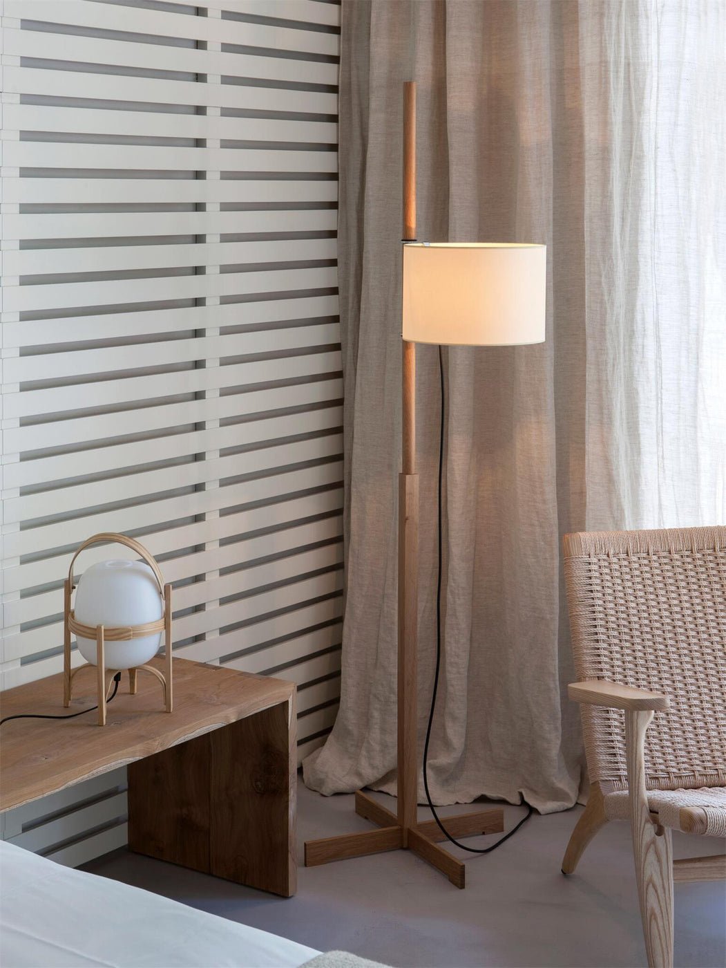 TMM Wood Floor Lamp