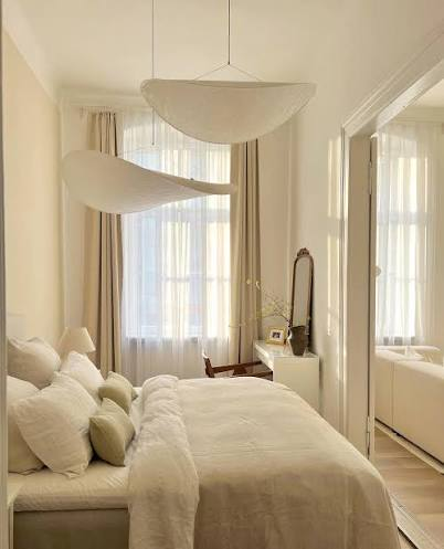 Aeris Cloud Disc Pendant Light