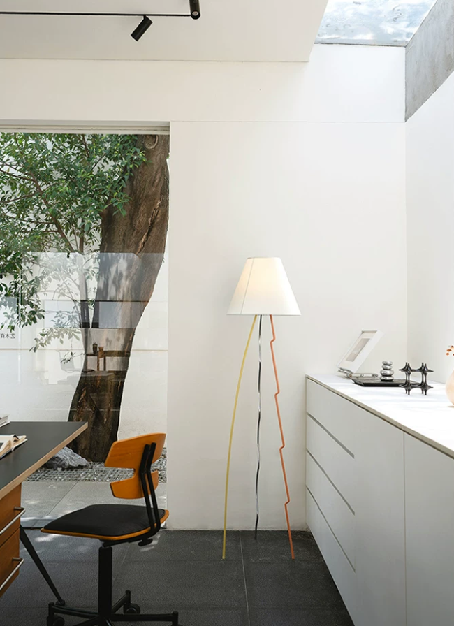 Trivelle Color Line Tripod Floor Lamp