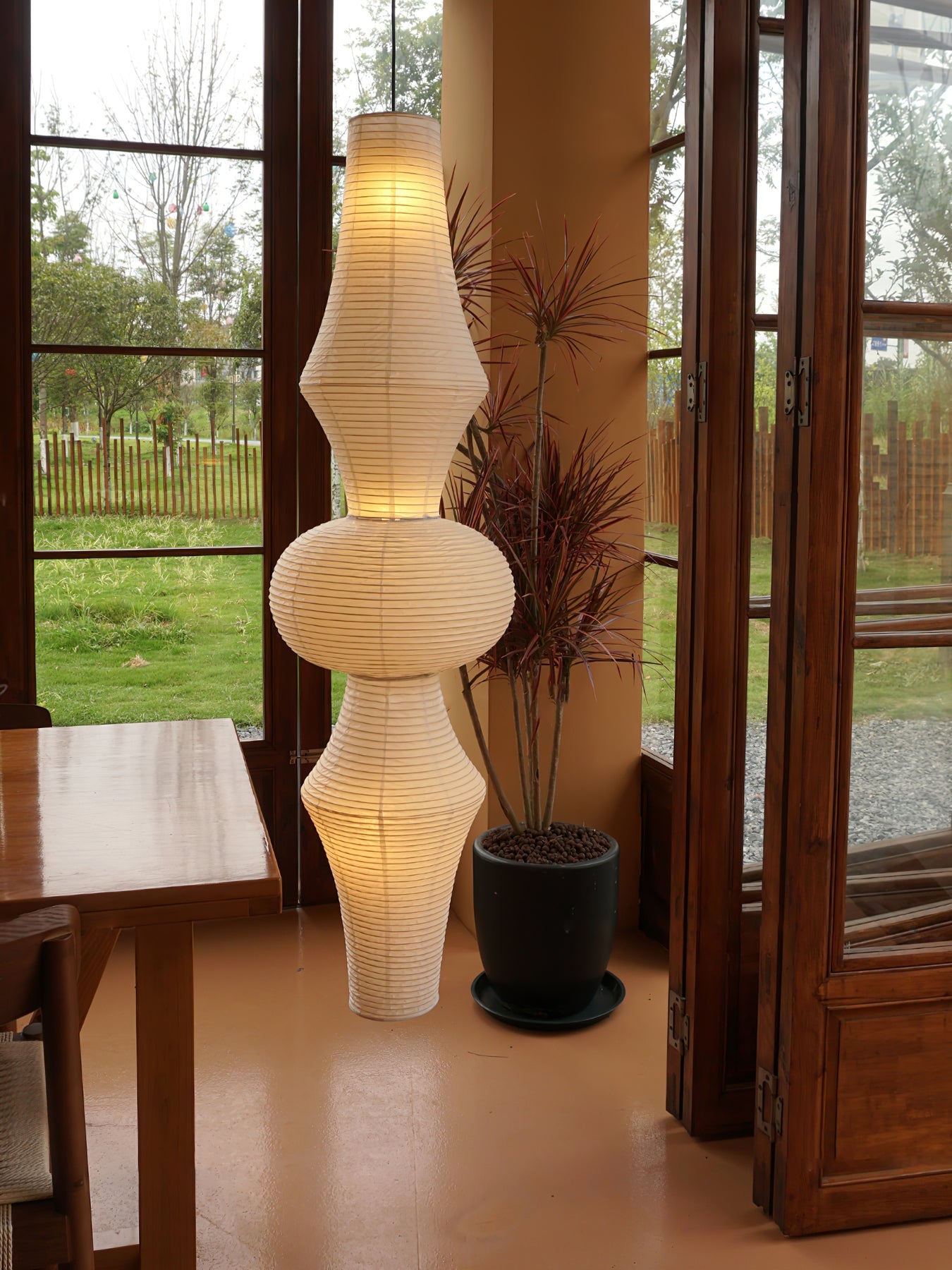 Tsuraya Tall Washi Paper Pendant Light
