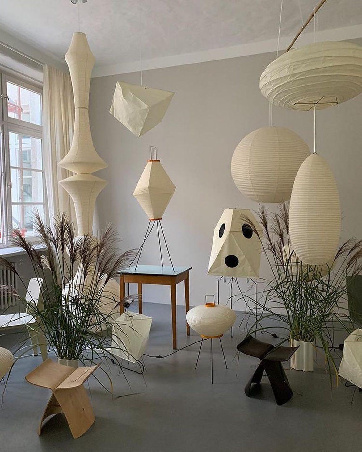 Tsuraya Tall Washi Paper Pendant Light
