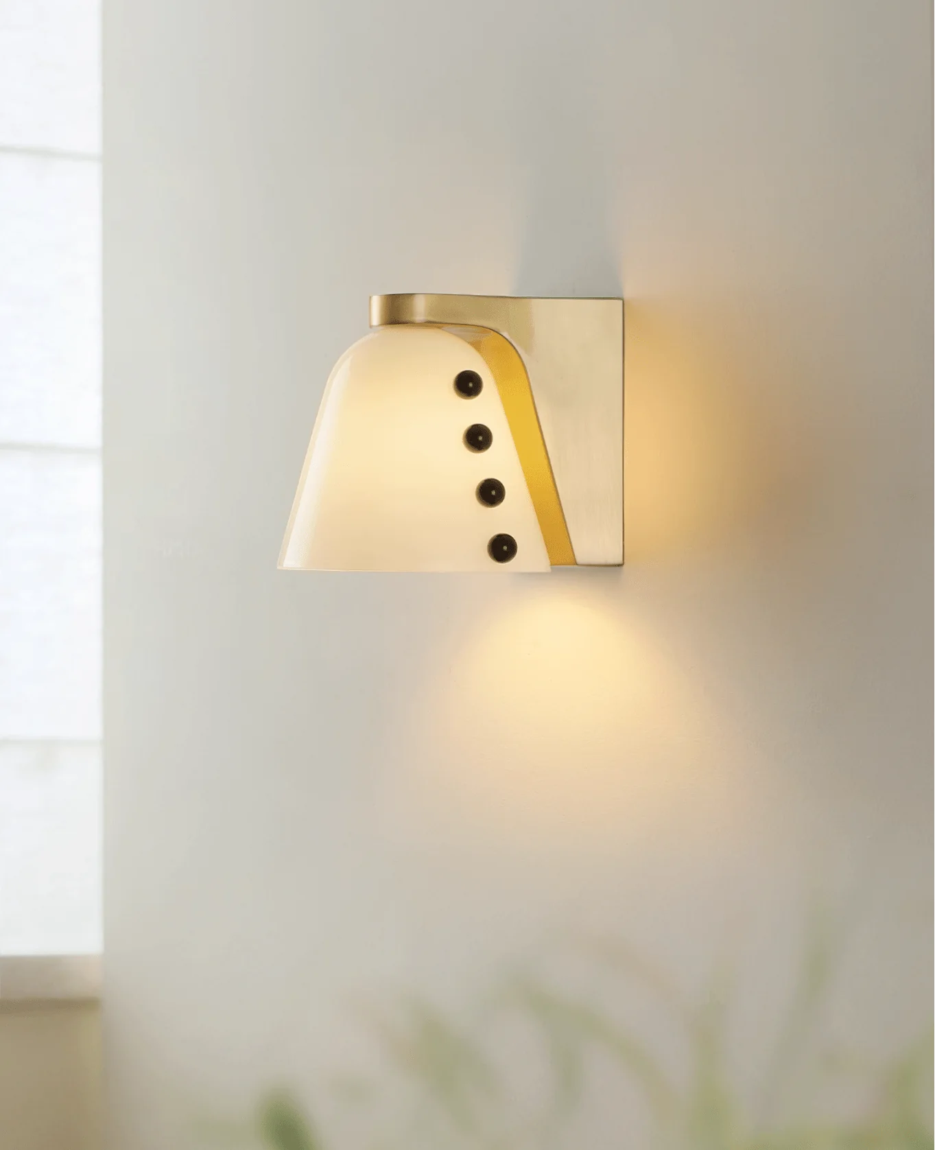 Vela Art Glass Wall Sconce