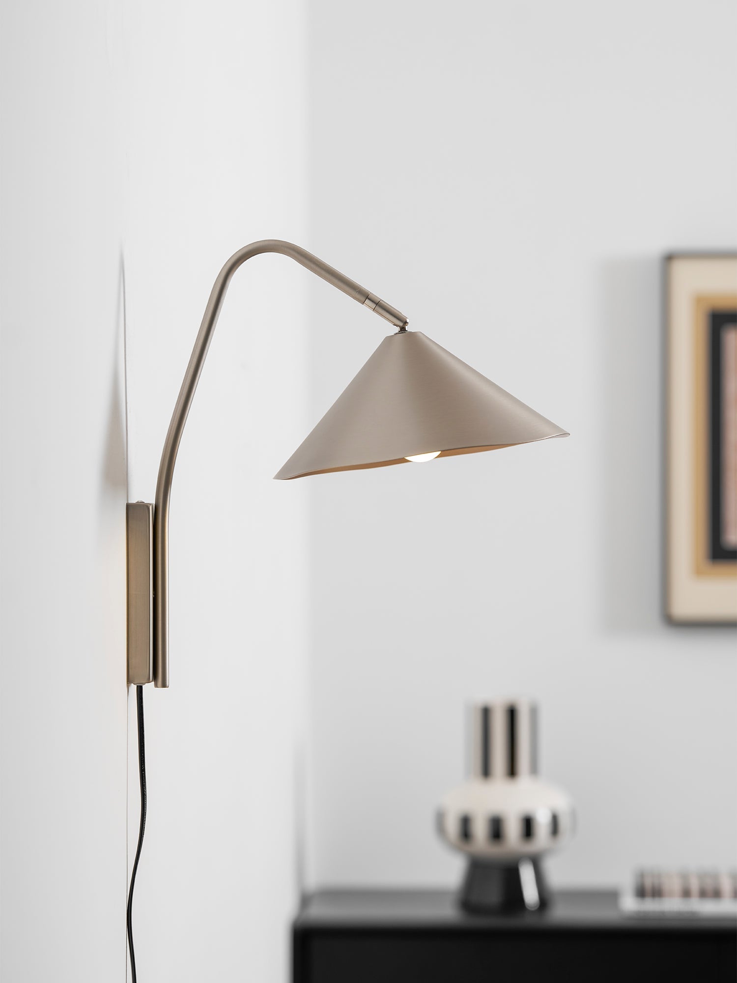 Veyra Scalloped Plug-In Wall Light