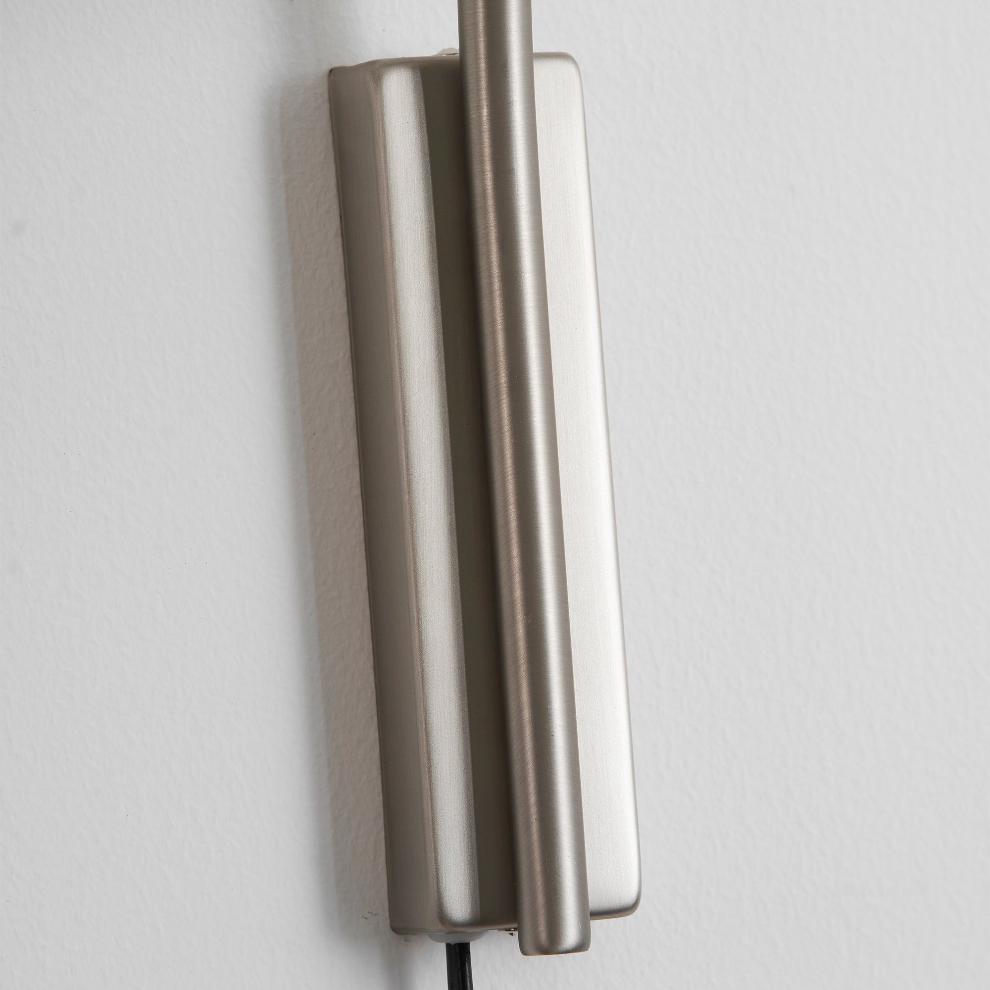 Veyra Scalloped Plug-In Wall Light