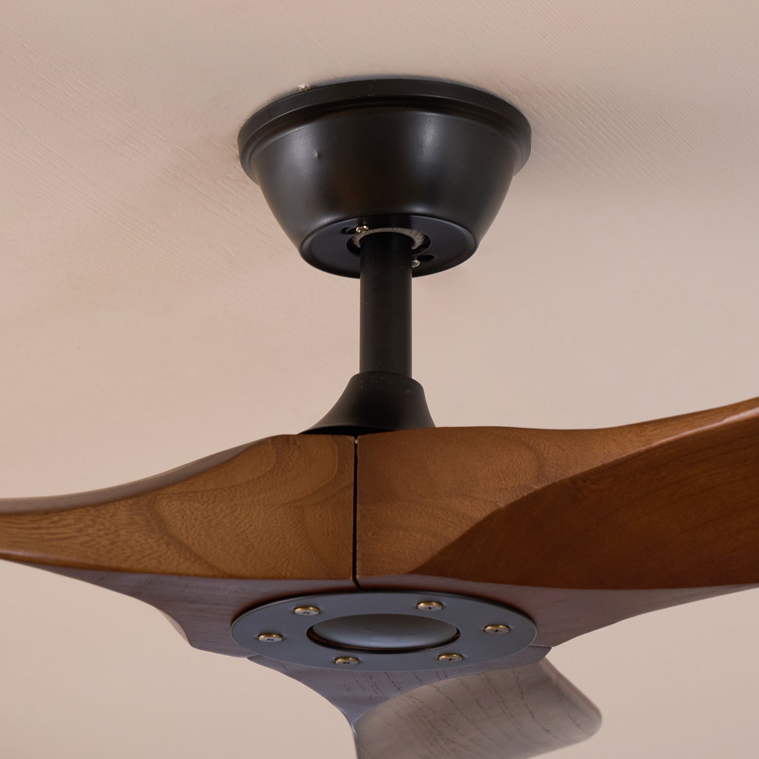 Veyronis Propeller Ceiling Fan