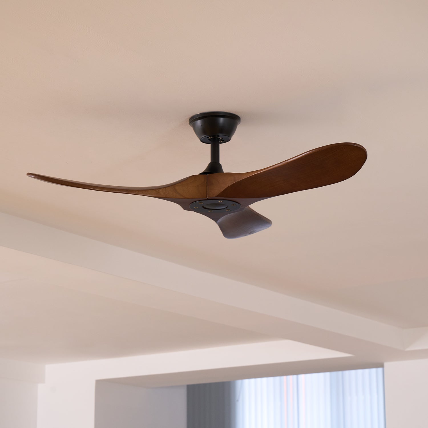 Veyronis Propeller Ceiling Fan