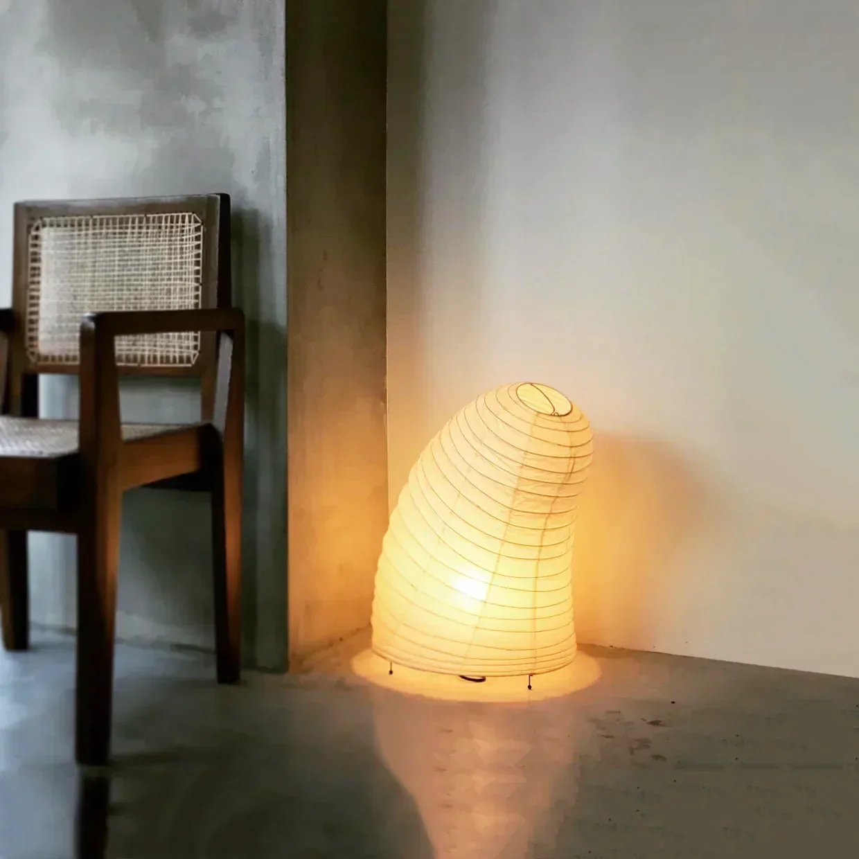 Cocora Spiral Paper Table Lamp