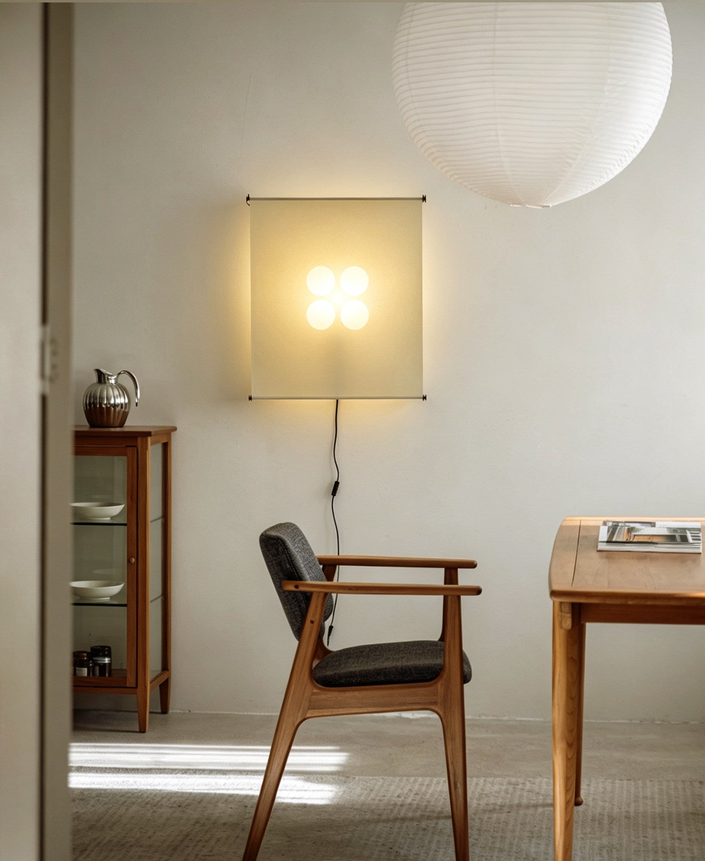 Yukishiro Washi Paper Wall Lamp