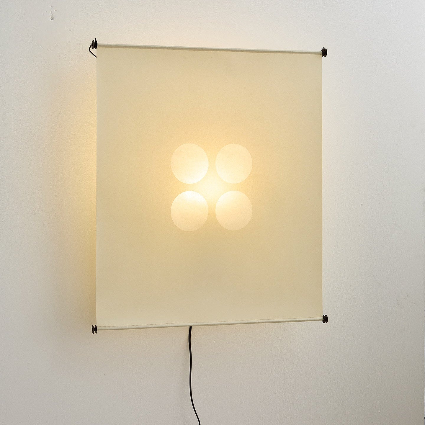 Yukishiro Washi Paper Wall Lamp
