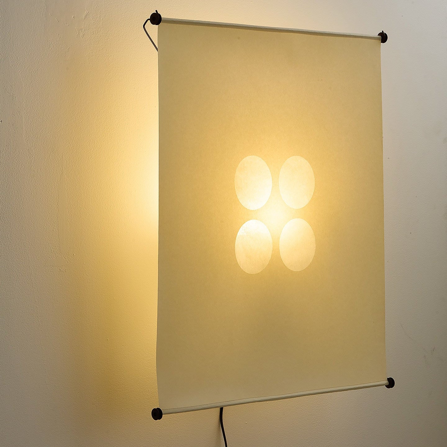 Yukishiro Washi Paper Wall Lamp