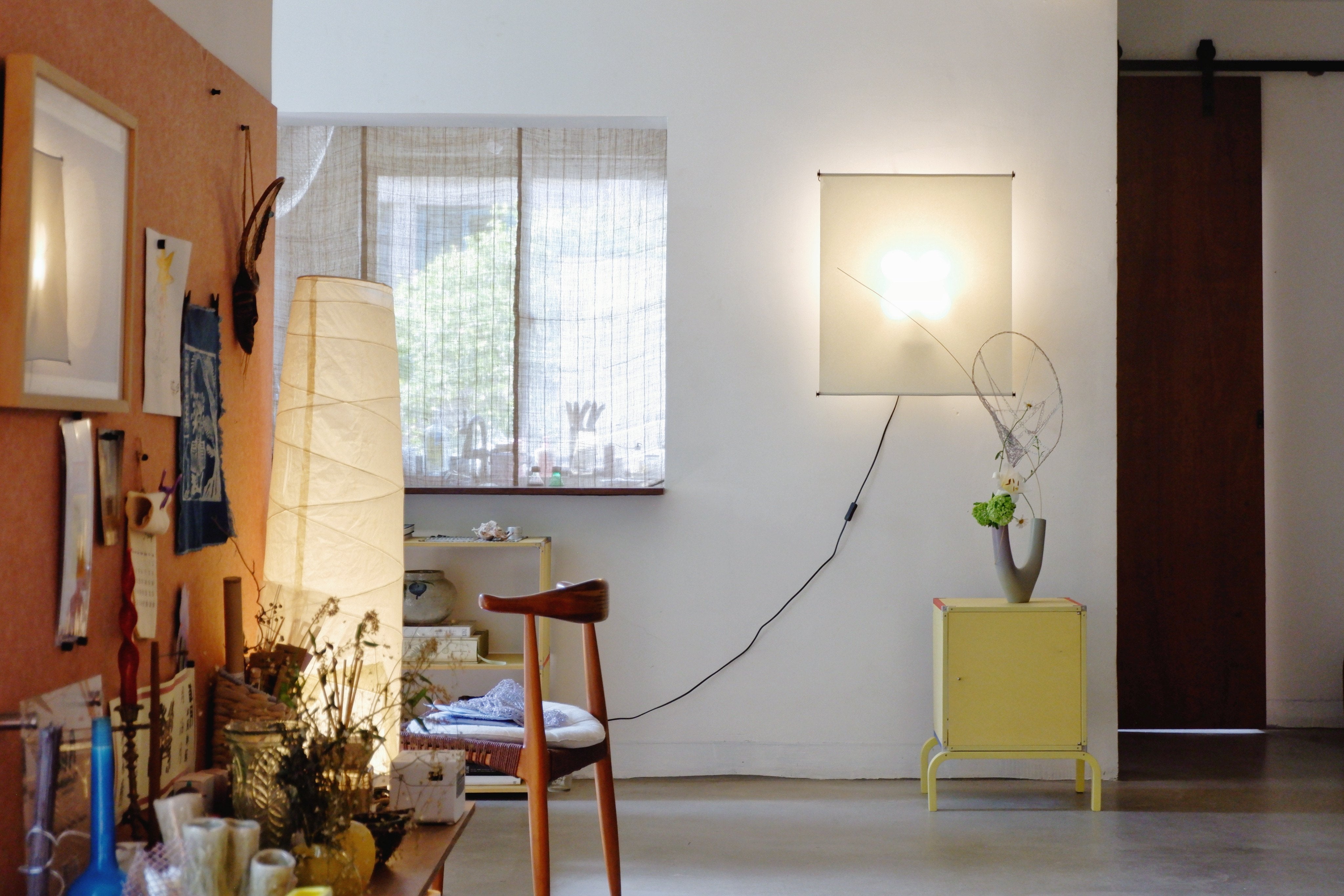 Yukishiro Washi Paper Wall Lamp
