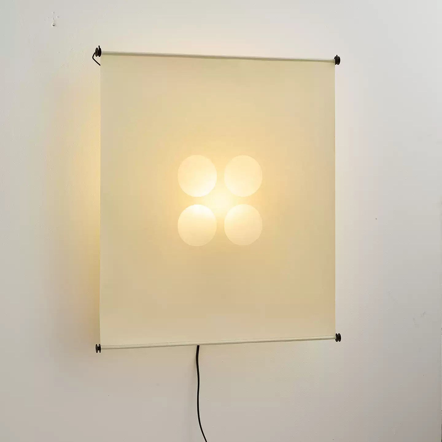 Yukishiro Washi Paper Wall Lamp
