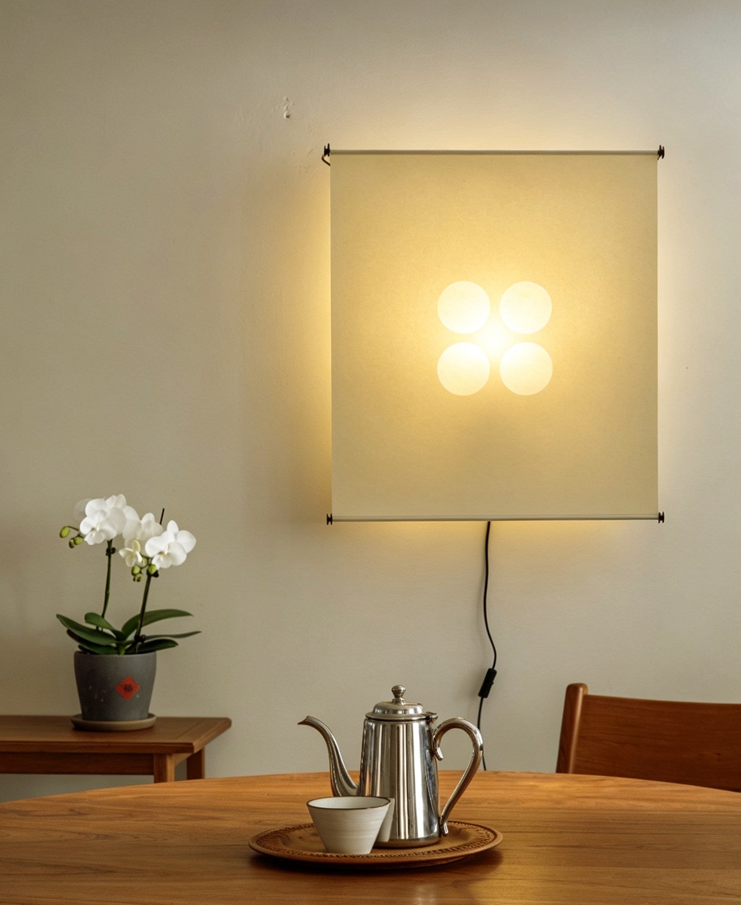 Yukishiro Washi Paper Wall Lamp