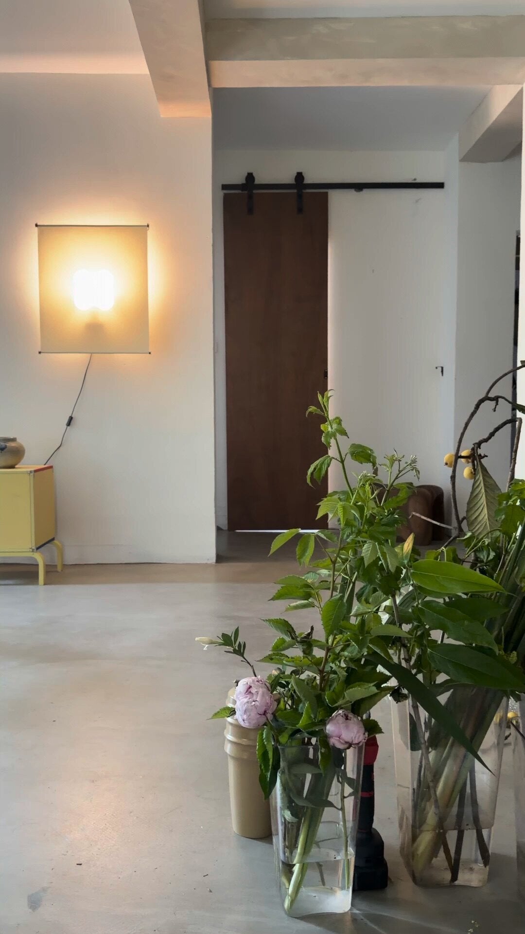 Yukishiro Washi Paper Wall Lamp